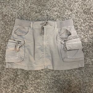 American Eagle Outfitters Light Gray Skort